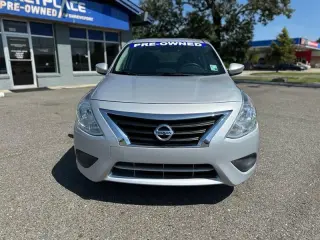 2019 Nissan Versa 1.6 S 5M
