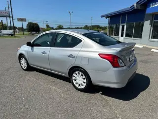 2019 Nissan Versa 1.6 S 5M