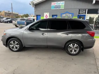 2020 Nissan Pathfinder S 4WD