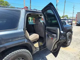 2003 Chevrolet Tahoe BASE