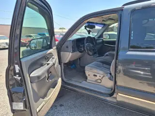 2003 Chevrolet Tahoe BASE