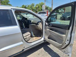2011 Jeep Grand Cherokee LAREDO