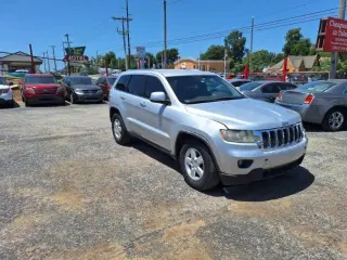 2011 Jeep Grand Cherokee LAREDO