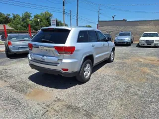2011 Jeep Grand Cherokee LAREDO