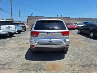 2011 Jeep Grand Cherokee LAREDO