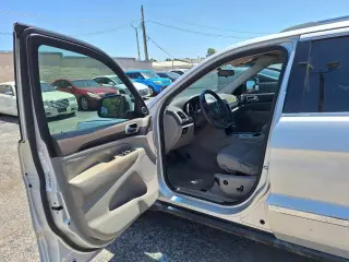 2011 Jeep Grand Cherokee LAREDO