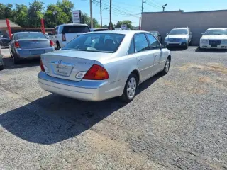 2000 Toyota Avalon XL