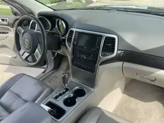 2012 Grand Cherokee LAREDO