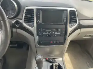 2012 Grand Cherokee LAREDO