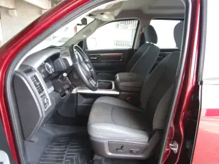 2016 RAM 1500 CREW CAB