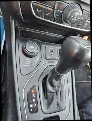 2022 JEEP CHEROKEE