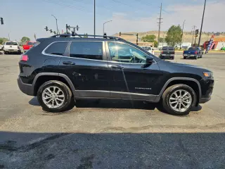 2022 JEEP CHEROKEE
