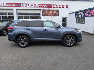 2019 Toyota Highlander XLE  AWD