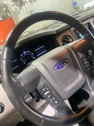 Ford Expedition 2017 4x4 XLT 4dr SUV
