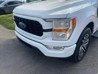 Ford F-150 2022 4x4 XL 4dr SuperCrew 5.5 ft. SB