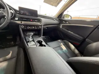 Genesis G70 2025 2.5T Standard 4dr Sedan