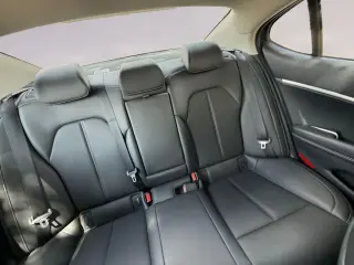 Genesis G70 2025 2.5T Standard 4dr Sedan