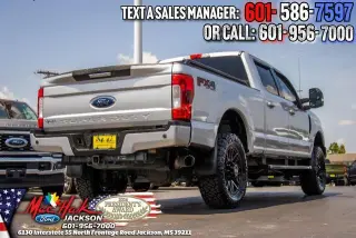 Ford F-250 Super Duty 2019 4x4 Lariat 4dr Crew Cab 6.8 ft. SB Pickup