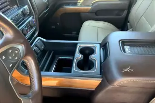 Chevrolet Silverado 1500 2017 4x4 LTZ 4 puertas Crew Cab batea corta de 5.8 pies