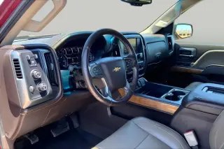 Chevrolet Silverado 1500 2017 4x4 LTZ 4 puertas Crew Cab batea corta de 5.8 pies