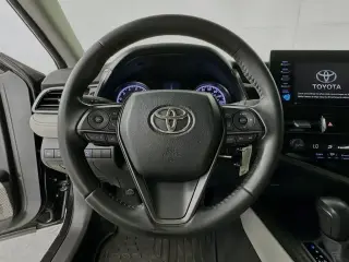 Toyota Camry 2021 SE Sedán de 4 puertas