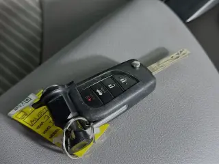 Toyota Camry 2021 SE Sedán de 4 puertas