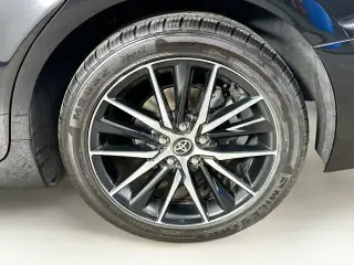 Toyota Camry 2021 SE Sedán de 4 puertas