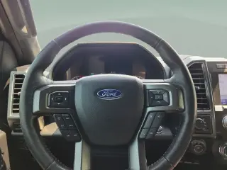 Ford F-150 2020 4x4 Lariat 4dr SuperCrew Caja corta de 5.5 pies