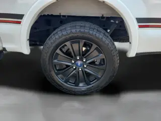 Ford F-150 2020 4x4 Lariat 4dr SuperCrew Caja corta de 5.5 pies