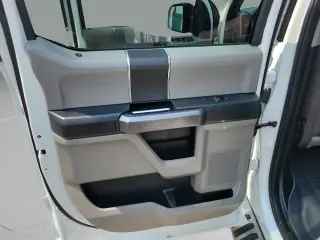 Ford F-150 2019 4x2 XLT 4 puertas SuperCrew batea de 5.5 pies