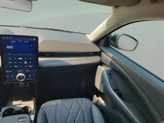 Ford Mustang Mach-E Select SUV de 4 puertas 2024