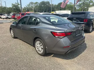 Nissan Sentra 2024 S Sedán de 4 puertas
