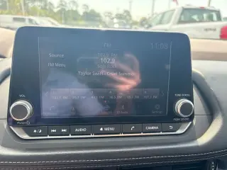 Nissan Rogue 2021 SV Crossover de 4 puertas