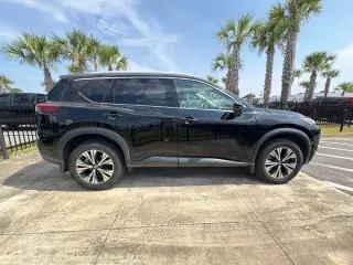 Nissan Rogue 2021 SV Crossover de 4 puertas