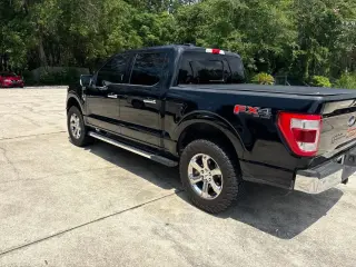 Ford F-150 2022 4x4 Lariat 4dr SuperCrew Caja de 5.5 pies