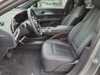 SUV Cadillac LYRIQ Tech de 4 puertas 2024
