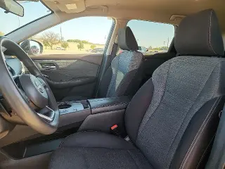 Nissan Rogue SV Crossover de 4 puertas 2022