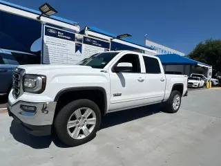 GMC Sierra 1500 2017 4x4 SLE 4dr Crew Cab 5.8 ft. SB