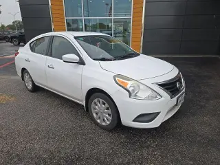 Nissan Versa 2016 1.6 SV 4dr Sedan