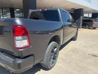 Ram 1500 2022 4x2 Big Horn 4dr Crew Cab 5.6 ft. SB Pickup