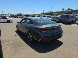 Hyundai ELANTRA Hybrid 2025 Limited 4dr Sedan
