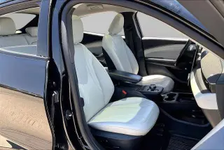 Ford Mustang Mach-E 2023 Premium 4dr SUV
