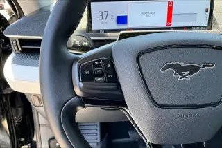 Ford Mustang Mach-E 2023 Premium 4dr SUV