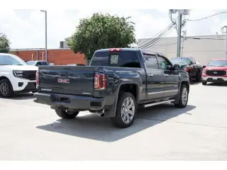 GMC Sierra 1500 2018 4x4 Denali 4dr Crew Cab 5.8 ft. SB