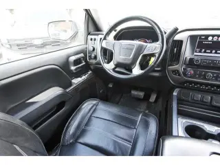 GMC Sierra 1500 2018 4x4 Denali 4dr Crew Cab 5.8 ft. SB