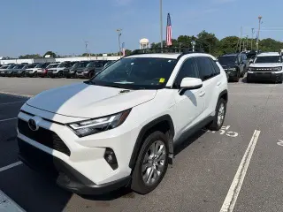 Toyota RAV4 2025 XLE Premium 4dr SUV
