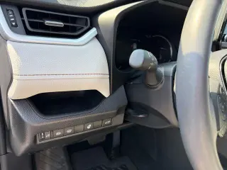 Toyota RAV4 2025 XLE Premium 4dr SUV
