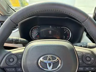 Toyota RAV4 2025 XLE Premium 4dr SUV