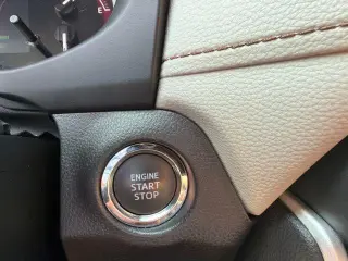 Toyota RAV4 2025 XLE Premium 4dr SUV