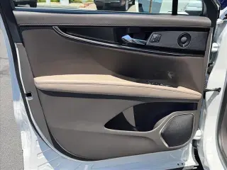 Lincoln Nautilus 2022 AWD Reserve 4dr SUV